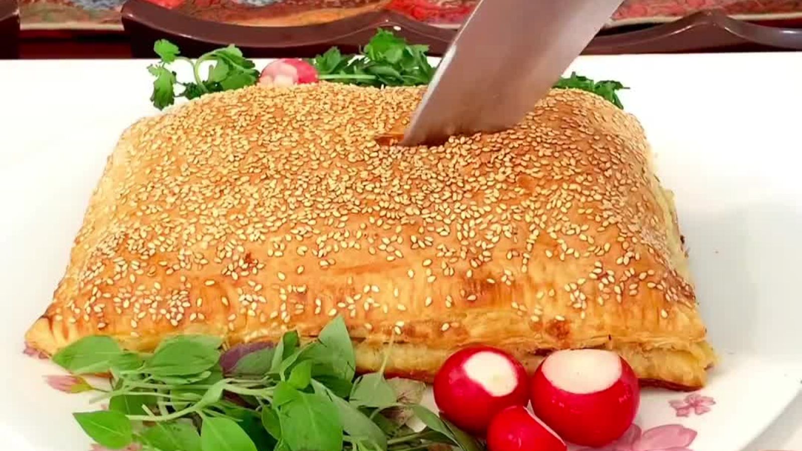 ساندویچ غول مرغ و اسفناج پنیر